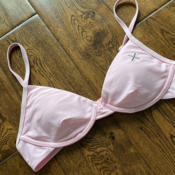 Boutine X LA Bikini Top 👙 - Picture 3 of 6